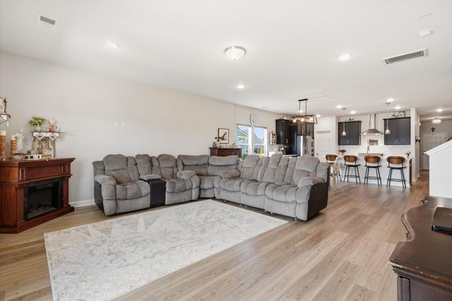 292 Lucca Drive, Summerville, SC 29486