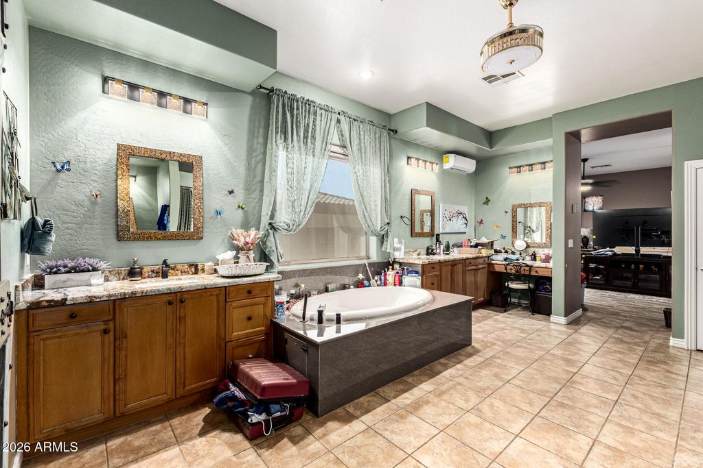 Image 19 of property listing at 5920 N 132ND Drive, Litchfield Park, AZ 85340