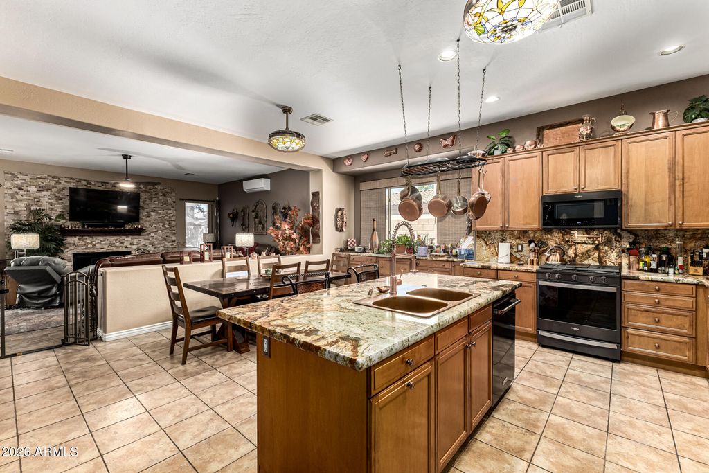 Image 9 of property listing at 5920 N 132ND Drive, Litchfield Park, AZ 85340