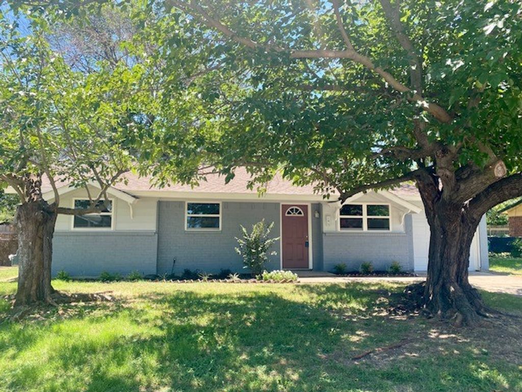 4916 Tracy Drive, Haltom City, TX 76117