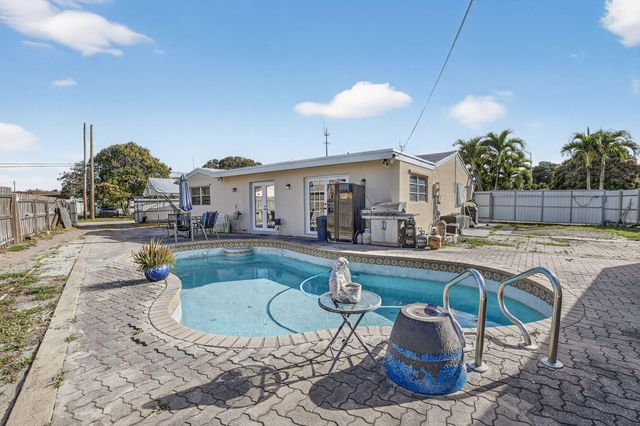 6721 SW 28th Court, Miramar, FL 33023