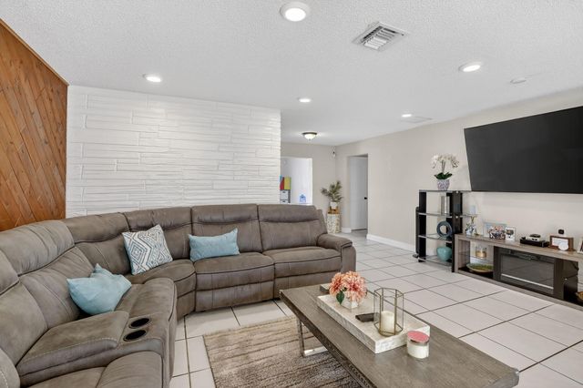 6721 SW 28th Court, Miramar, FL 33023