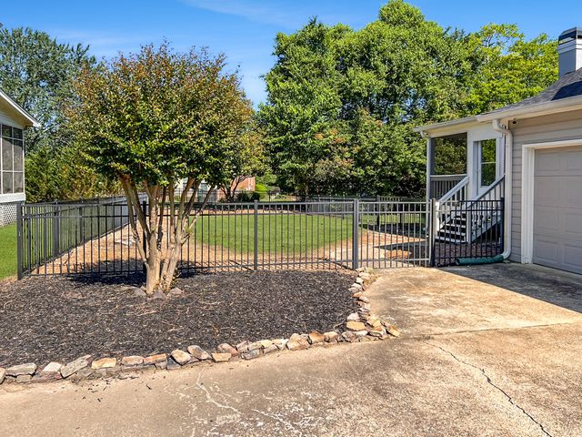 6407 Cheltenham Road S, Hixson, TN 37343