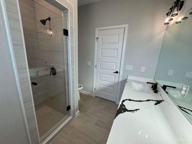 400 Tower Hills Street, Alamo, TX 78516