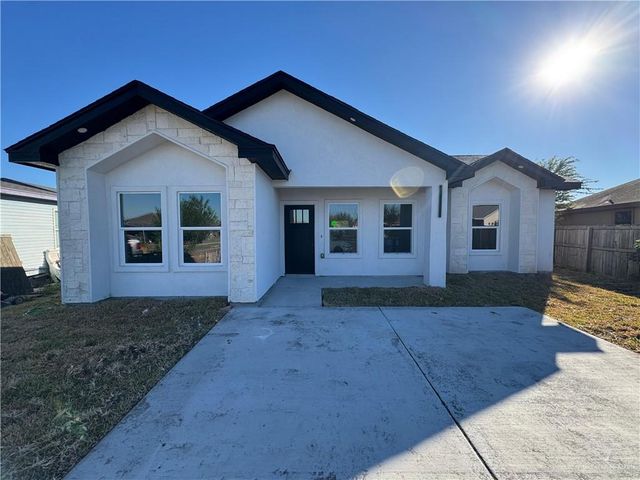 400 Tower Hills Street, Alamo, TX 78516