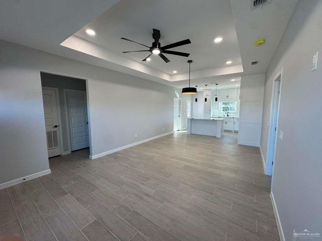 400 Tower Hills Street, Alamo, TX 78516