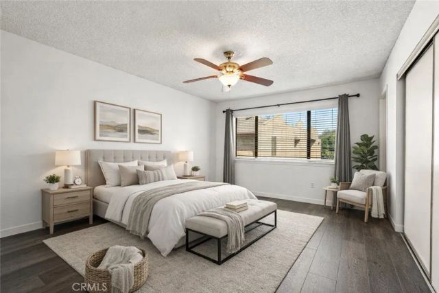 22038 Vanowen St. 215, Woodland Hills, CA 91303