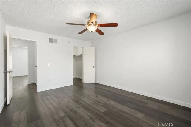 22038 Vanowen St. 215, Woodland Hills, CA 91303