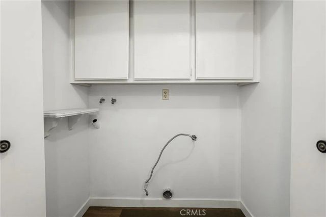 22038 Vanowen St. 215, Woodland Hills, CA 91303