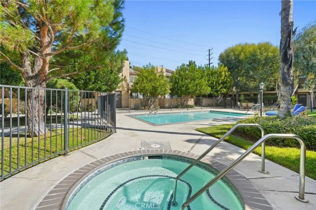 22038 Vanowen St. 215, Woodland Hills, CA 91303