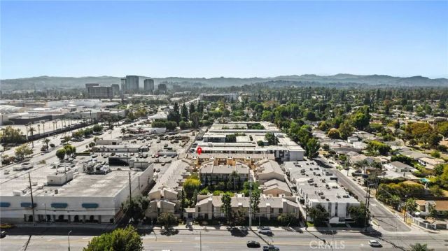 22038 Vanowen St. 215, Woodland Hills, CA 91303