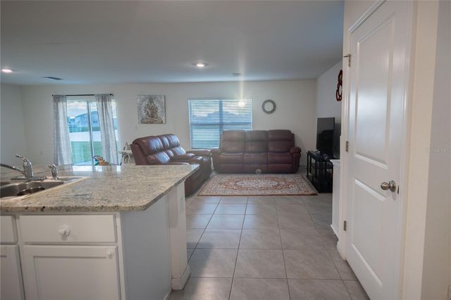 16546 MOSAIC OAR DRIVE, Wimauma, FL 33598