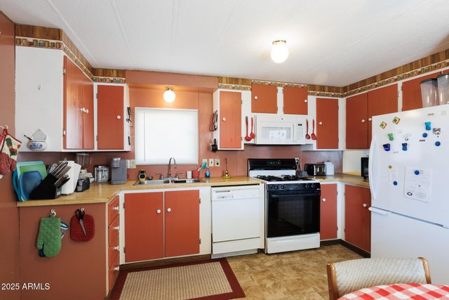 2100 N TREKELL Road 155, Casa Grande, AZ 85122