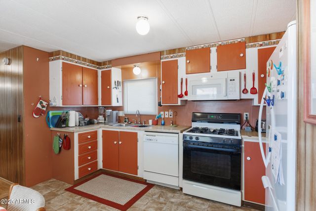 2100 N TREKELL Road 155, Casa Grande, AZ 85122