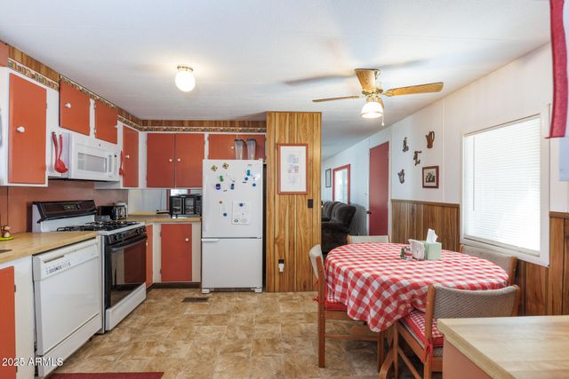 2100 N TREKELL Road 155, Casa Grande, AZ 85122