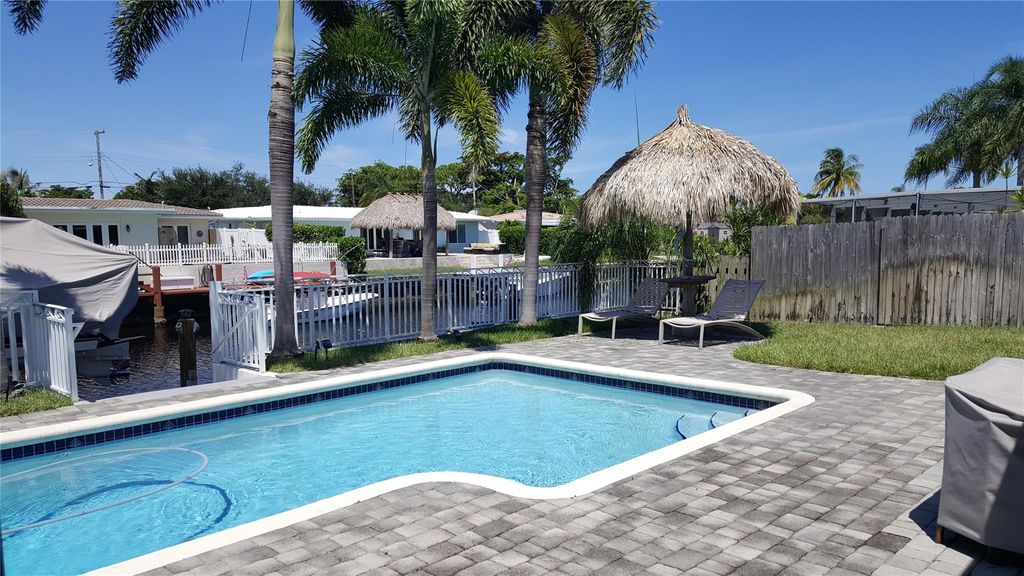 191 SE 9th Court, Pompano Beach, FL 33060