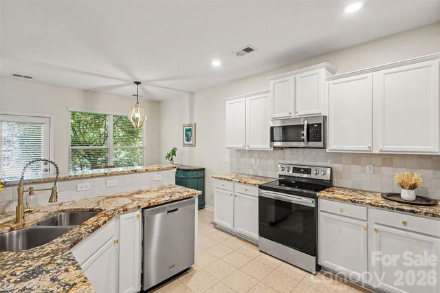 3324 Brackhill Street, Davidson, NC 28036