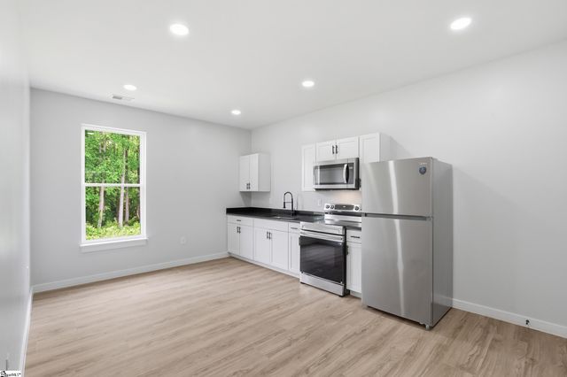48 Lily Street, Greenville, SC 29617