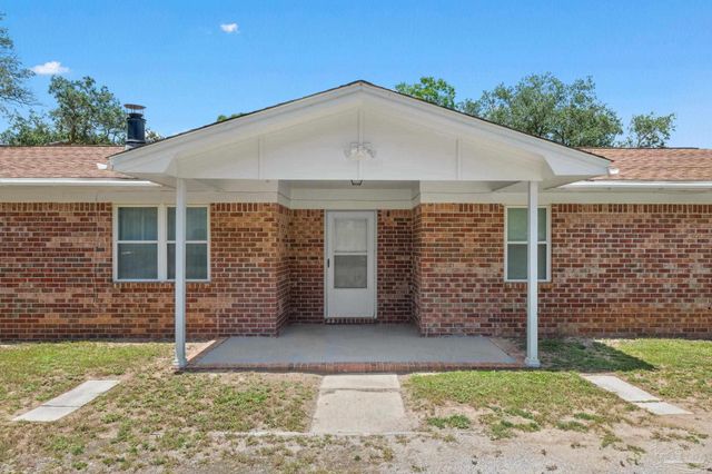 5621 Galvez Rd, Pensacola, FL 32507