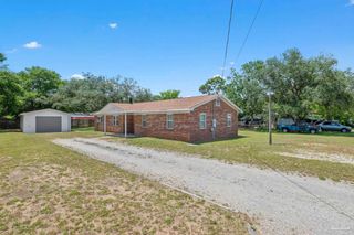 5621 Galvez Rd, Pensacola, FL 32507
