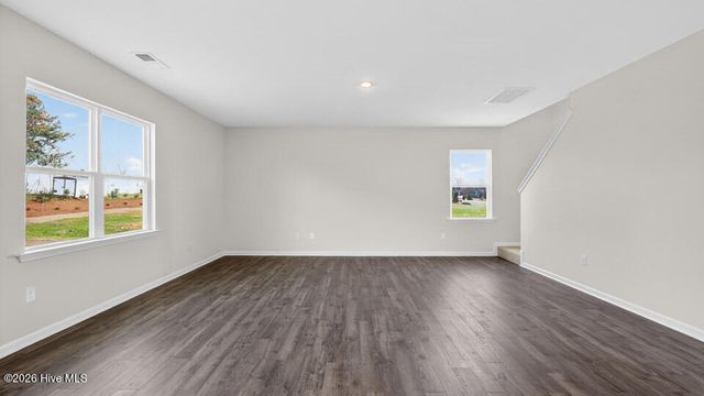 300 Maddox Drive, Aberdeen, NC 28315