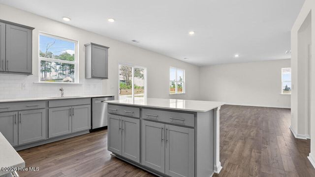 300 Maddox Drive, Aberdeen, NC 28315