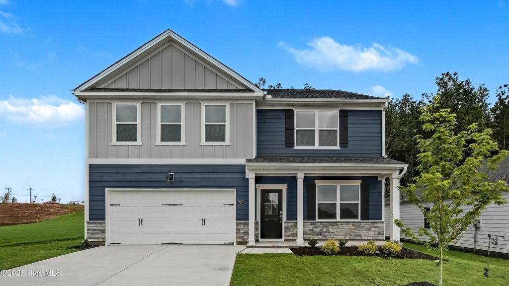 300 Maddox Drive, Aberdeen, NC 28315