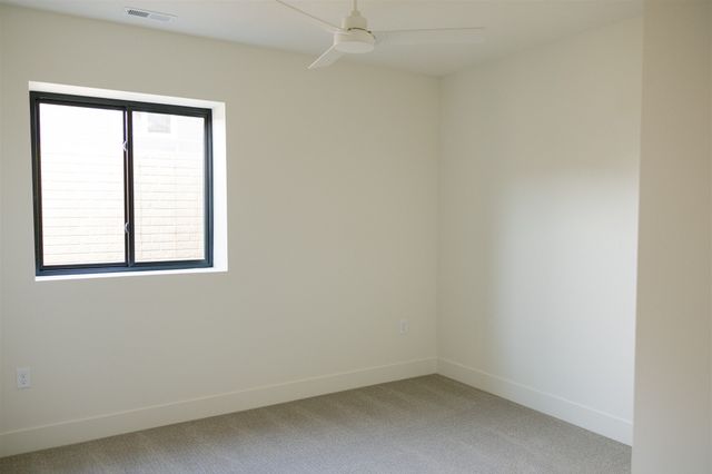 262 S Zinnia Court, West Des Moines, IA 50266