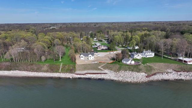 77102 Marwood Drive, South Haven Twp, MI 49090