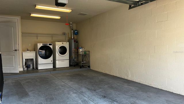 225 DAVID WALKER DRIVE C5, Tavares, FL 32778