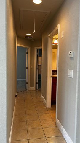 225 DAVID WALKER DRIVE C5, Tavares, FL 32778