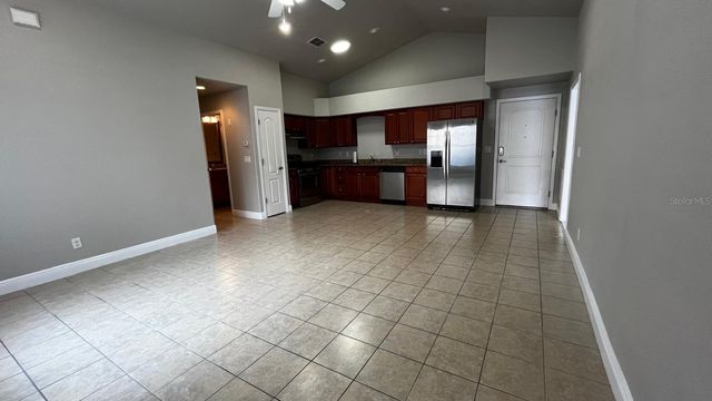 225 DAVID WALKER DRIVE C5, Tavares, FL 32778