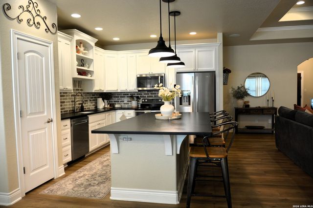 1715 Mountain Springs, Canyon Lake, TX 78133