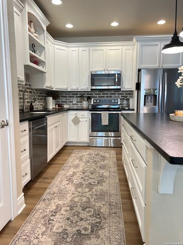 1715 Mountain Springs, Canyon Lake, TX 78133