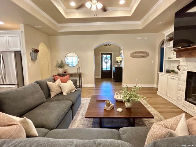 1715 Mountain Springs, Canyon Lake, TX 78133