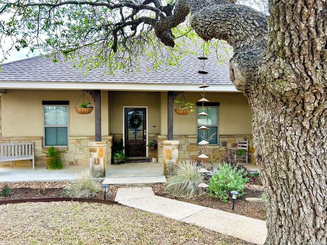 1715 Mountain Springs, Canyon Lake, TX 78133