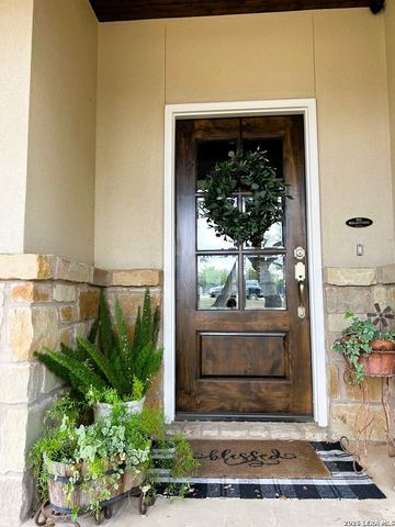 1715 Mountain Springs, Canyon Lake, TX 78133