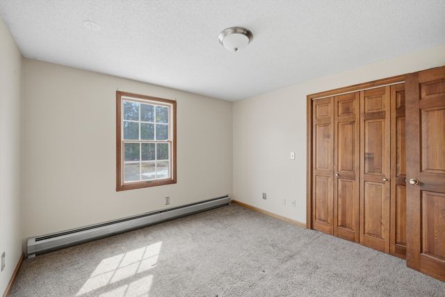 62 Campbell Dr, Easthampton, MA 01027