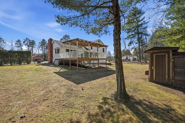 62 Campbell Dr, Easthampton, MA 01027