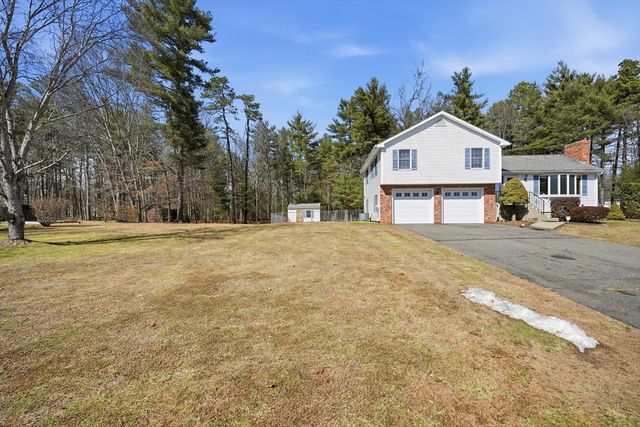 62 Campbell Dr, Easthampton, MA 01027