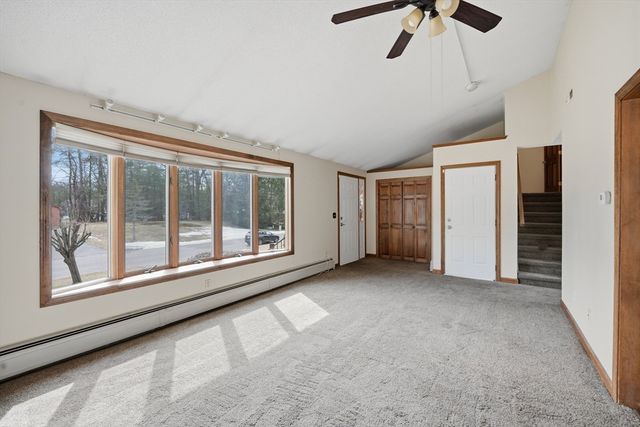 62 Campbell Dr, Easthampton, MA 01027