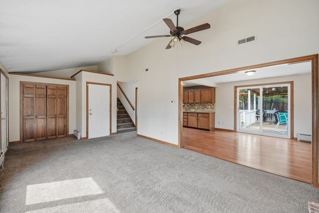 62 Campbell Dr, Easthampton, MA 01027