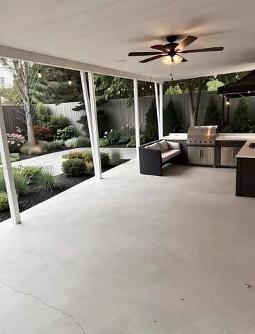 9136 NW 192nd Terrace, Hialeah, FL 33018