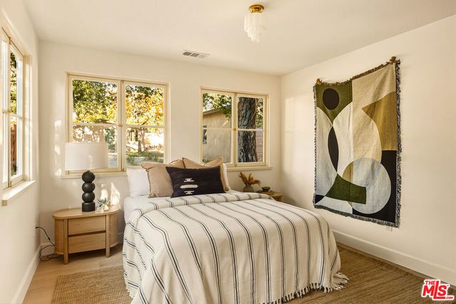 585 Mountain View Street, Altadena, CA 91001