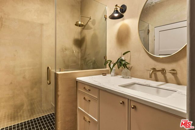 585 Mountain View Street, Altadena, CA 91001