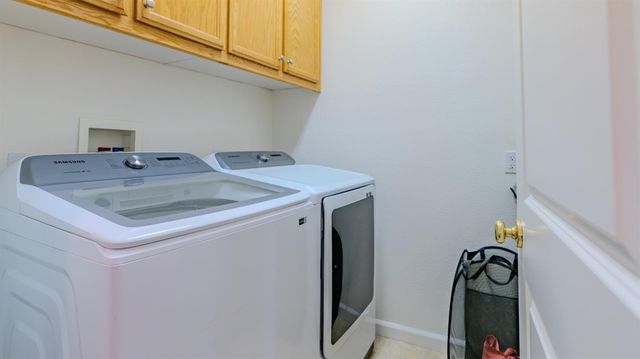 1892 Parkside Way, Oakdale, CA 95361