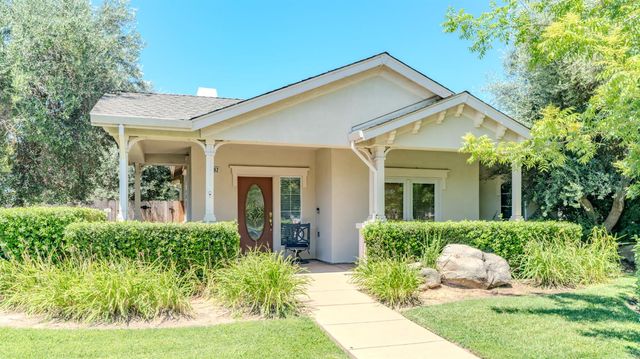 1892 Parkside Way, Oakdale, CA 95361