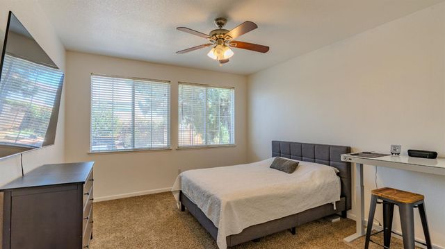 1892 Parkside Way, Oakdale, CA 95361