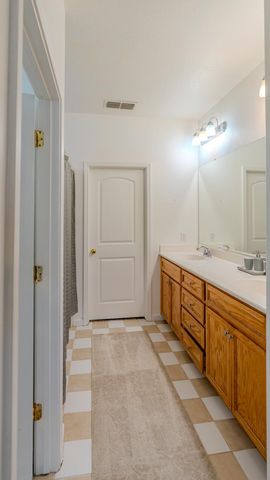 1892 Parkside Way, Oakdale, CA 95361