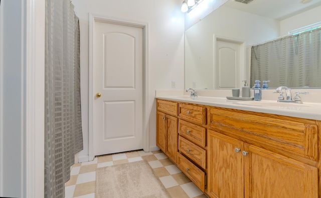 1892 Parkside Way, Oakdale, CA 95361